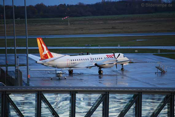 Flugzeug der alten OLT am Flughafen Bremen