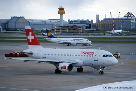 Flugzeuge von Lufthansa und Swiss am Airport Hamburg
