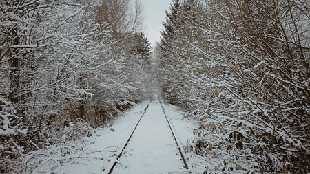 Verschneite Bahngleise | Foto: oscarkari, pixabay.com, CC0 Public Domain