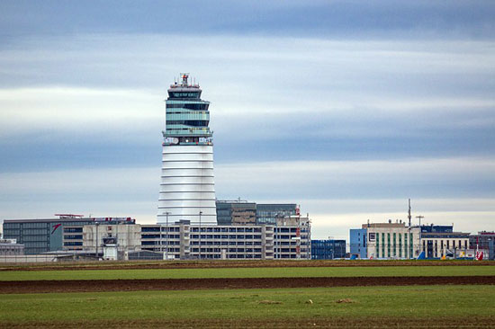 Airport Wien Schwechat | Foto: Fotoworkshop4You, pixabay.com, CC0 Public Domain