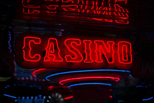Seltsame Casinos | Bild: Ben Lambert. unsplash.com